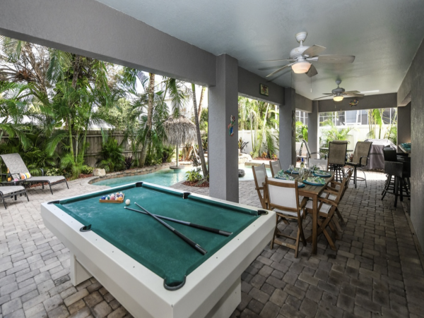 6 Bedroom No Roads to Cross to Beach Anna Maria Rental